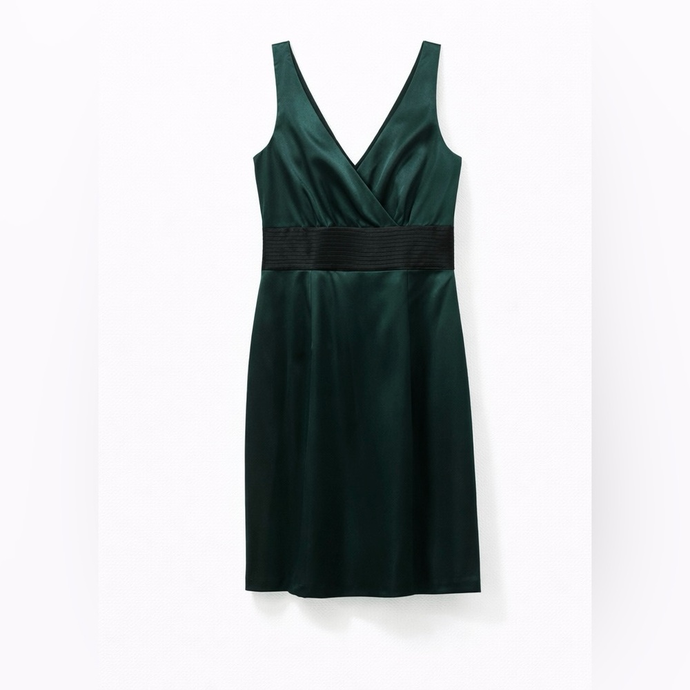 💚 NWT! Eliza J Green Satin Dress